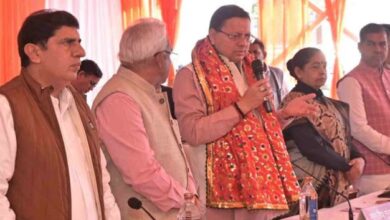 Photo of अखाड़ों में चल रही रार के बीच बैठक में शामिल हुए सीएम धामी