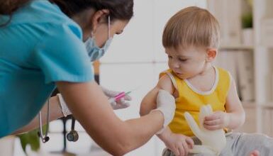 Photo of बच्चों को किस उम्र में कौन-सी वैक्सीन लगवाना है जरूरी