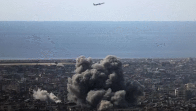 Photo of होर्मुज स्ट्रेट के पास ईरानी शहर पर अमेरिका-इजरायल का हमला