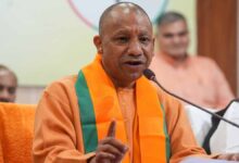 Photo of CM योगी ने बुनकरों का किया सम्मान, कहा- ‘हथकरघा हमारी सांस्कृतिक पहचान’
