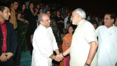 Photo of गुजराती संगीत के दिग्गजों में से एक गौरंग व्यास का निधन, पीएम मोदी ने जताया शोक, कला जगत स्तब्ध