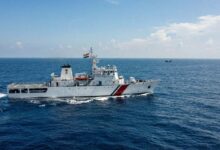 Photo of Indian Coast Guard ने अरब सागर में पकड़ी ईरानी नौका, 3000 करोड़ रुपये के Drugs जब्त
