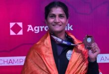 Photo of Suchika Tariyal ने रचा इतिहास, एशियन गेम्स में भारत के लिए पहला MMA ब्रॉन्ज़ मेडल जीता