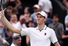 Photo of Jannik Sinner घुटने के इलाज के लिए Tennis कोर्ट से दूर, विंबलडन के बाद नहीं खेलेंगे 2026 Season